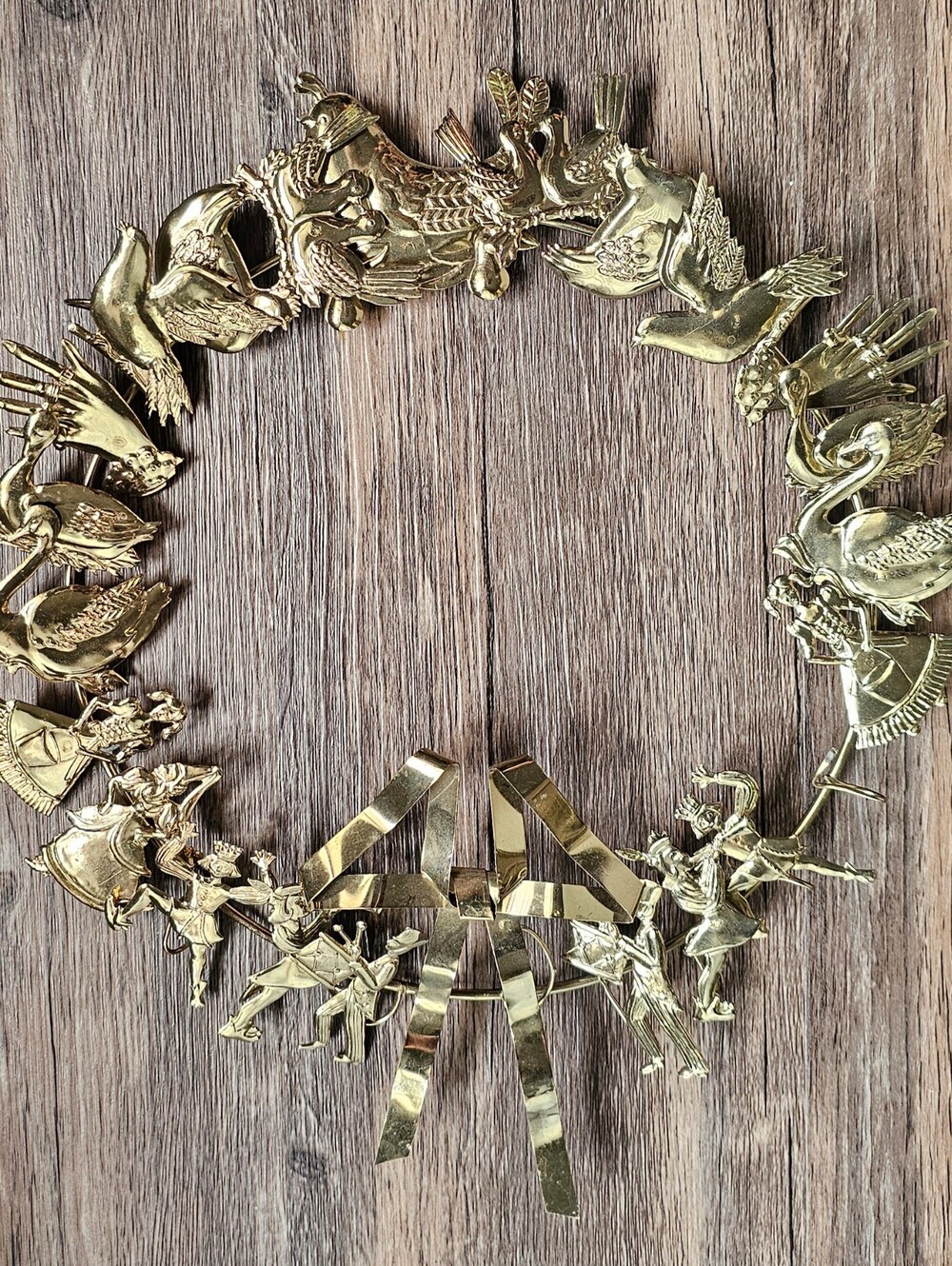 Vintage Dresden 12 Days of Christmas Metal wreath